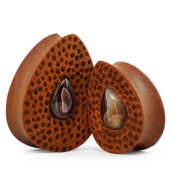 Hammered Saba Wood Teardrop Plugs with Teardrop Agate Stone Inlay Fashion